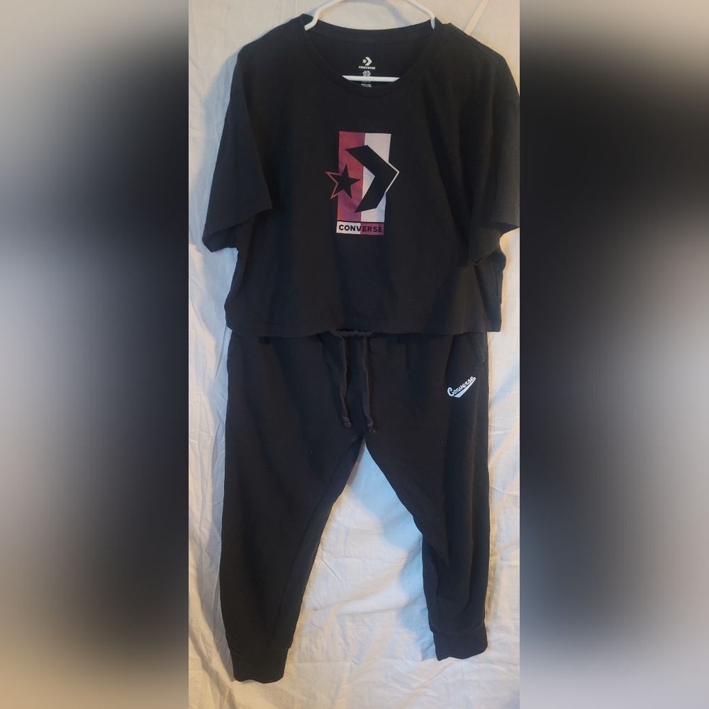 Converse jogger and crop t set